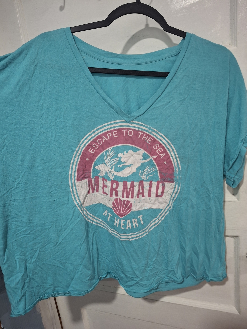 Hanes Turquoise V-Neck Mermaid Graphic Short Sleeve Tee Sleep Shirt Crop